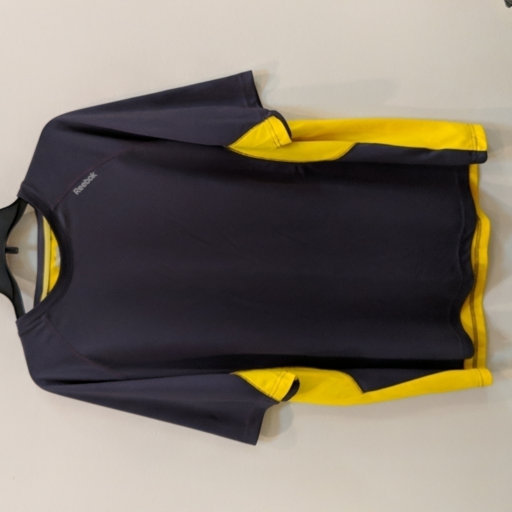 Reebok Men's Short Sleeve Athletic Shirt Size XL